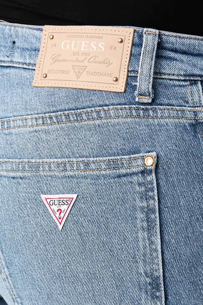 Jeansy flare damskie BEVERLY Guess W6BA41.D2579 niebieski