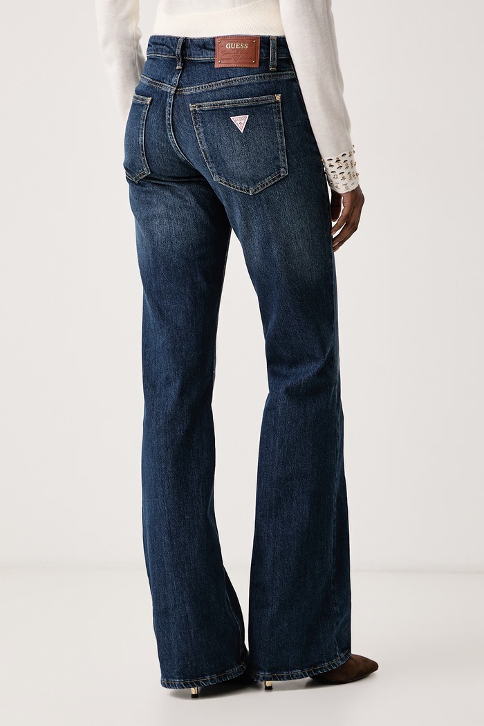 Odzież Guess Jeansy flare damskie BEVERLY W6BAJ7.D2097 niebieski