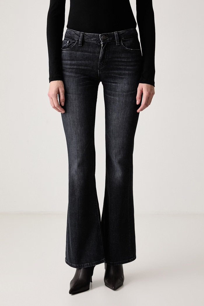 Guess Jeansy bootcut damskie BEVERLY czarny W6BAJ7.D2088