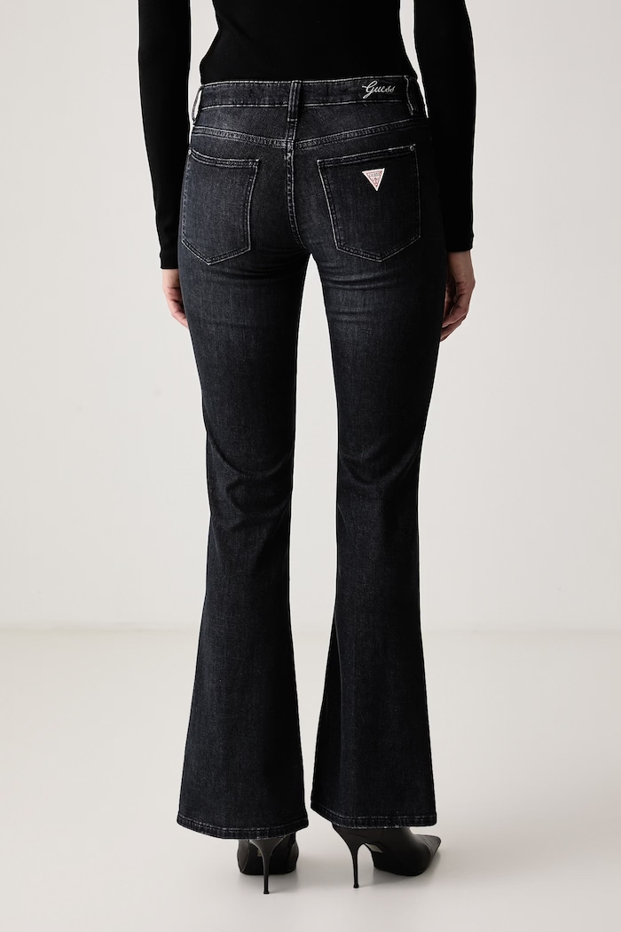 Odzież Guess Jeansy bootcut damskie BEVERLY W6BAJ7.D2088 czarny
