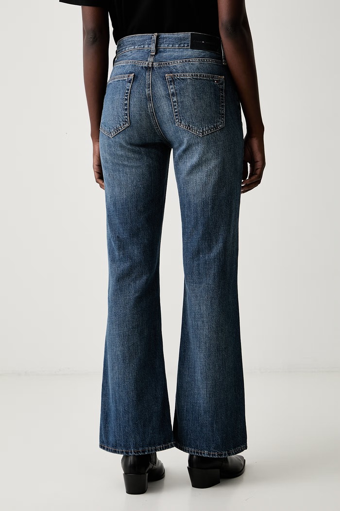 Oblačila Tommy Hilfiger flare kavbojke ženske WW0WW49963 mornarsko modra