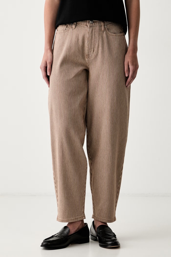 DKNY jeansy barrel damskie brązowy DJ6A4131