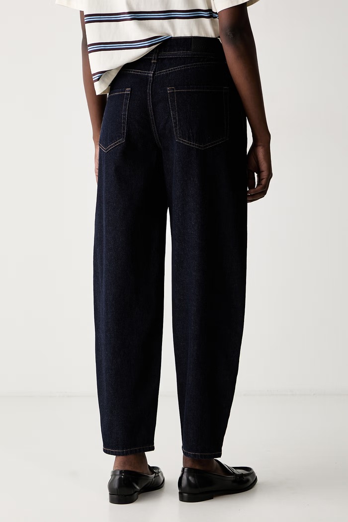 Odzież DKNY jeansy barrel damskie DJ5B4149 granatowy