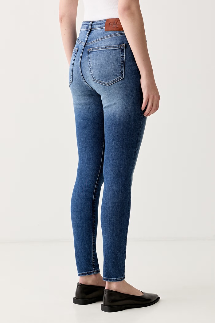 Oblečenie Calvin Klein Jeans rifle skinny dámske LV047G924G modrá