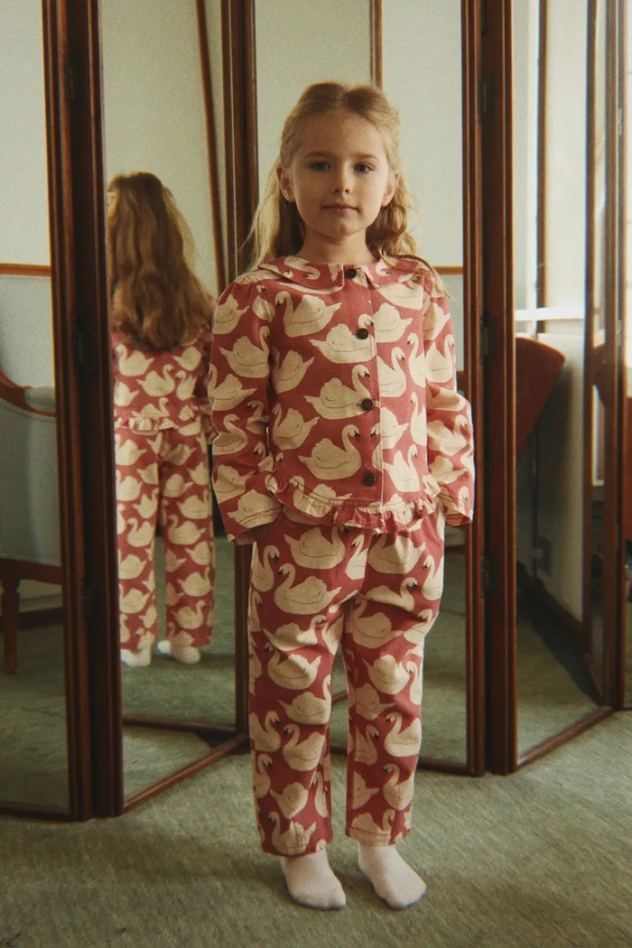 Konges Sløjd Jeansy mom fit dziecięce MAGOT FRILL PANTS GOTS KS106129.9BY2