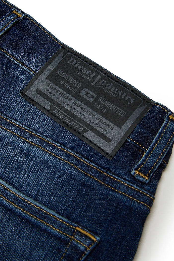 Diesel jeansy straight dziecięce D-ARGJX-J TROUSERS granatowy J02322.KXBUL