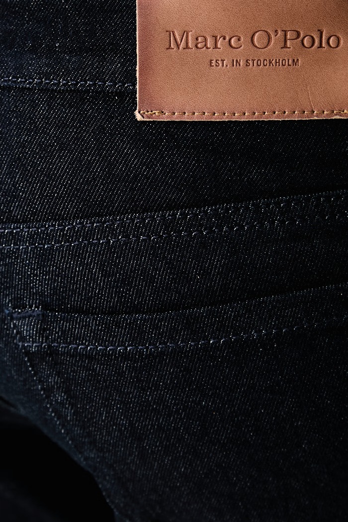 Jeansy slim fit męskie Marc O'Polo 5000011498 granatowy