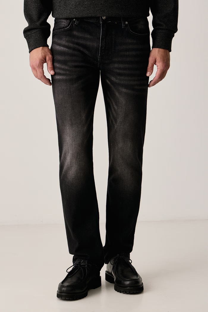 Guess Jeansy slim taper męskie FINNLEY czarny M6BAS2.D2062