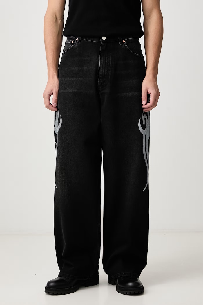 Vetements Graffiti Tribal джинси relaxed fit чоловічі чорний MH27DJ090B