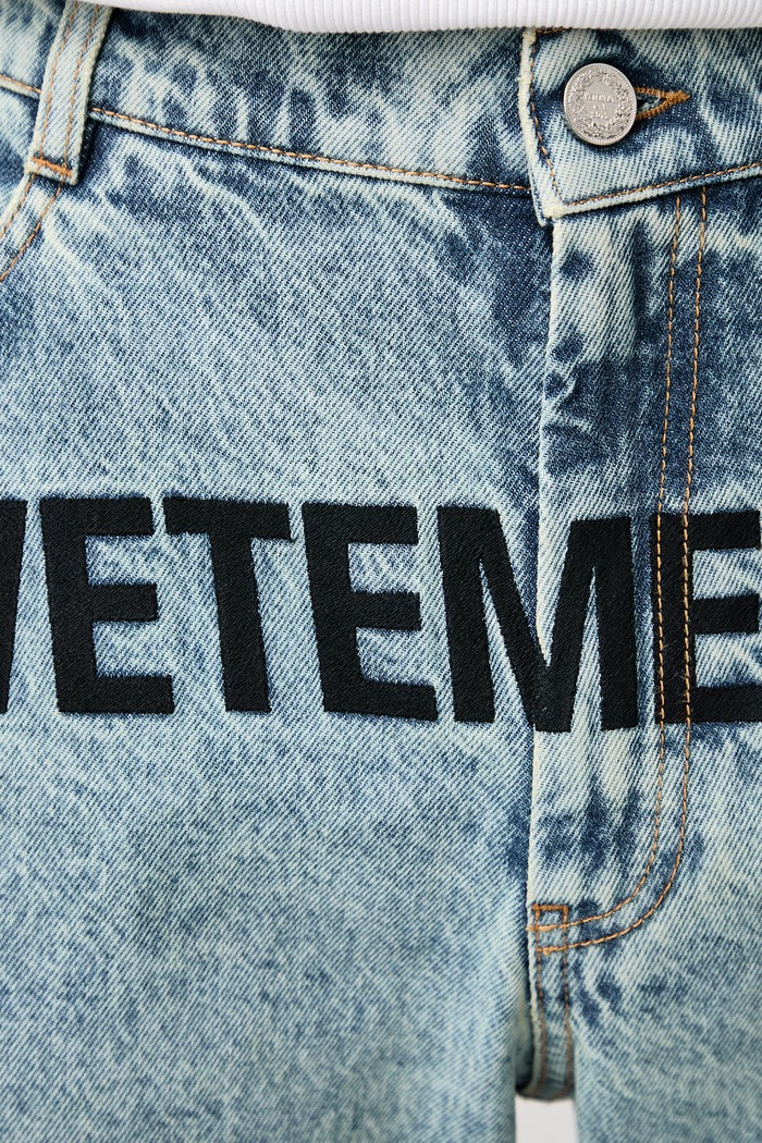 Embroidered Logo джинси regular чоловічі Vetements блакитний MH27DJ079LB