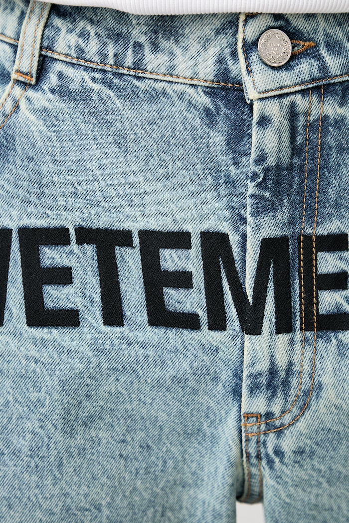 Embroidered Logo джинси regular чоловічі Vetements блакитний MH27DJ079LB