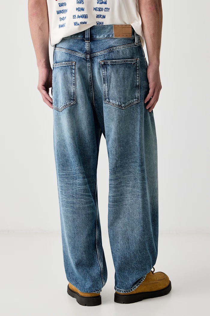 Odjeća Tommy Jeans Barrel traperice za muškarce DM0DM23909 plava