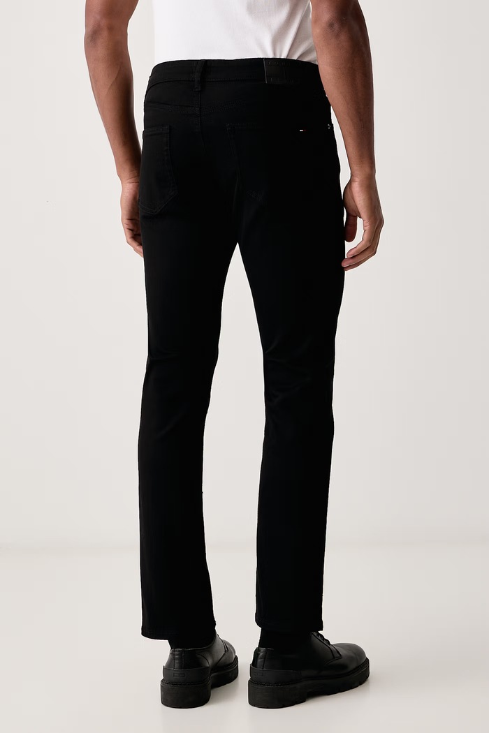 Oblečenie Tommy Jeans Rifle slim fit pánske DM0DM23478 čierna