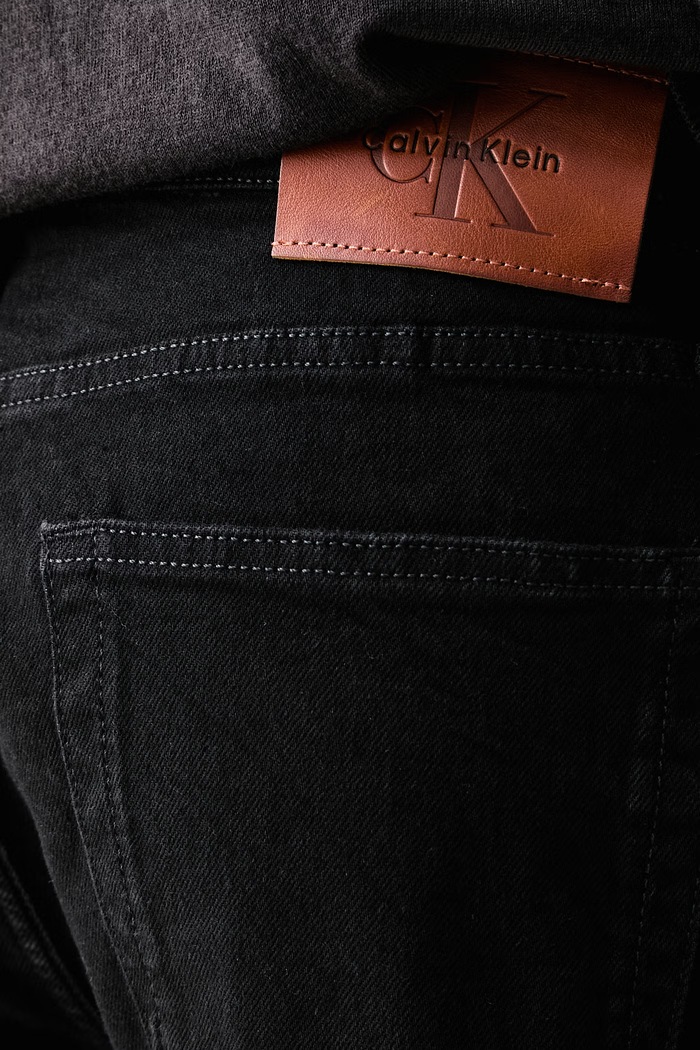 Calvin Klein Jeans tapered traperice za muškarce crna LV04RH907G