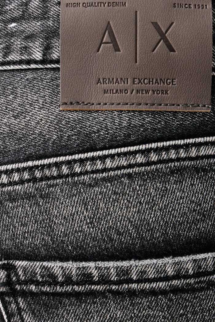 Jeansy slim fit męskie Armani Exchange XM000049.AF27143 szary