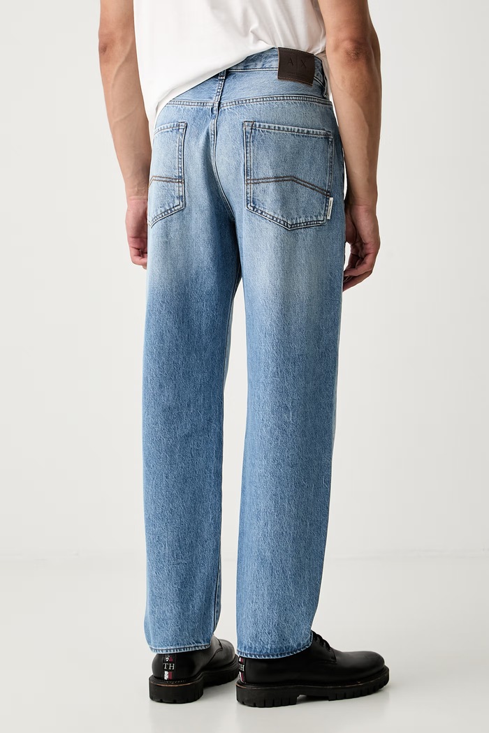 Odzież Armani Exchange jeansy loose męskie XM000075.AF25545 niebieski