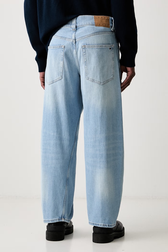 Odjeća Tommy Jeans barrel traperice za muškarce DM0DM23882 plava