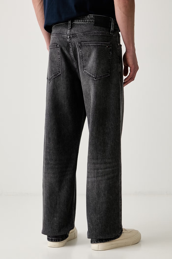 Odzież Tommy Jeans jeansy relaxed fit męskie DM0DM23364 szary