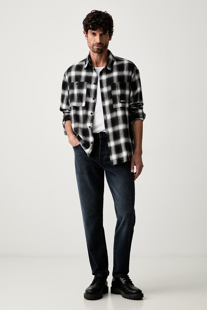 HUGO jeansy tapered męskie HUGO 50561474 granatowy AW26