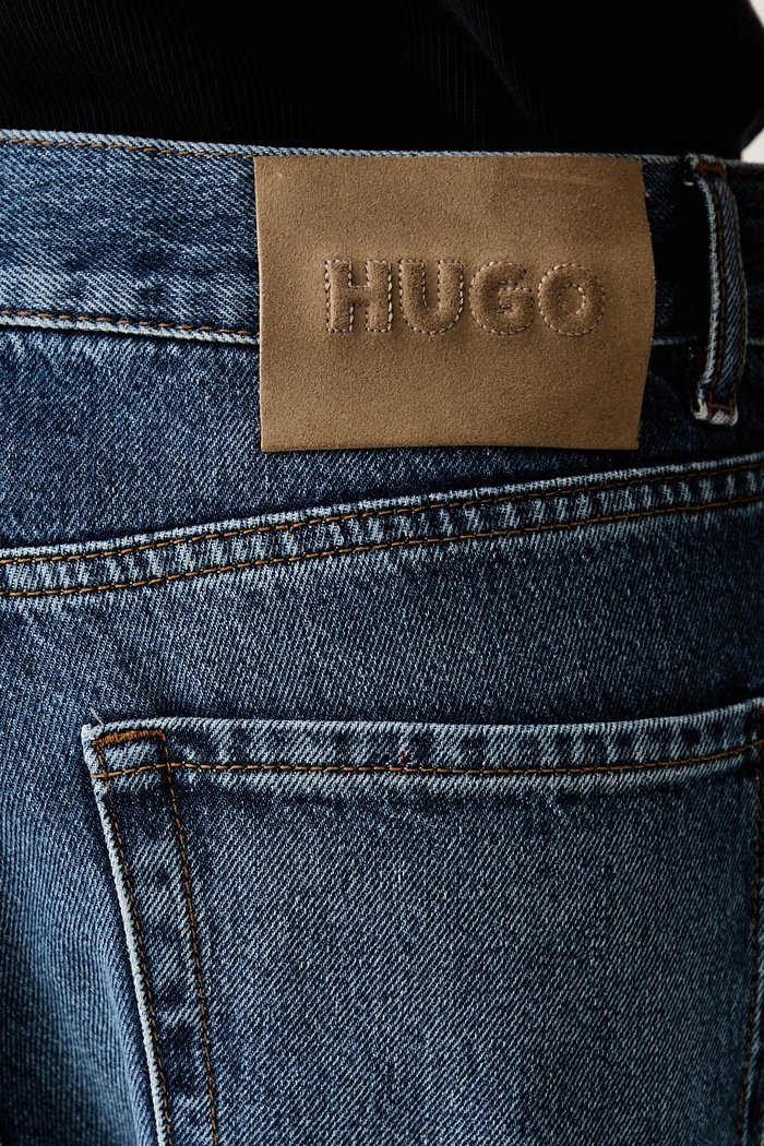 HUGO jeansy relaxed fit męskie HUGO niebieski 50561455