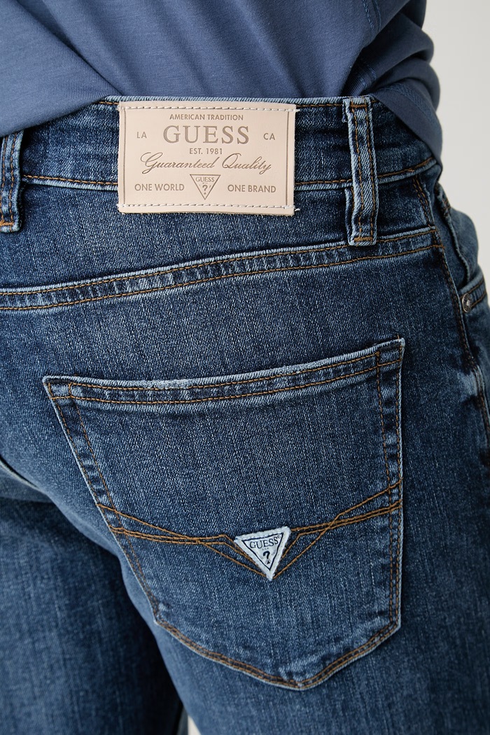 Guess slim taper kavbojke moške FINNLEY mornarsko modra M6YAS2.D1475