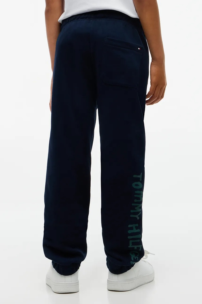 Chłopiec Tommy Hilfiger Spodnie dresowe dziecięce z bawełną KB0KB10657.9BY2 granatowy