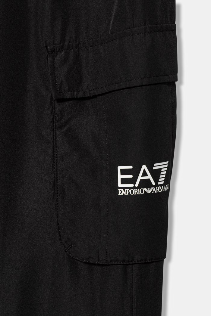 Chłopiec EA7 Emporio Armani spodnie cargo dziecięce 7B000029.AF12872 czarny