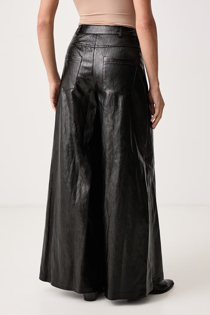 Odzież Haveone Spodnie wide leg damskie z imitacji skóry PVI.R151 czarny