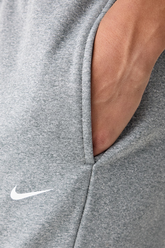 Spodnie dresowe damskie Studio Fleece Therma-FIT Nike IO0437.084 szary
