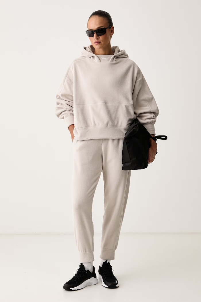 Nike Spodnie joggery damskie polarowe Nike One Therma-FIT IO1050.236 beżowy AW26