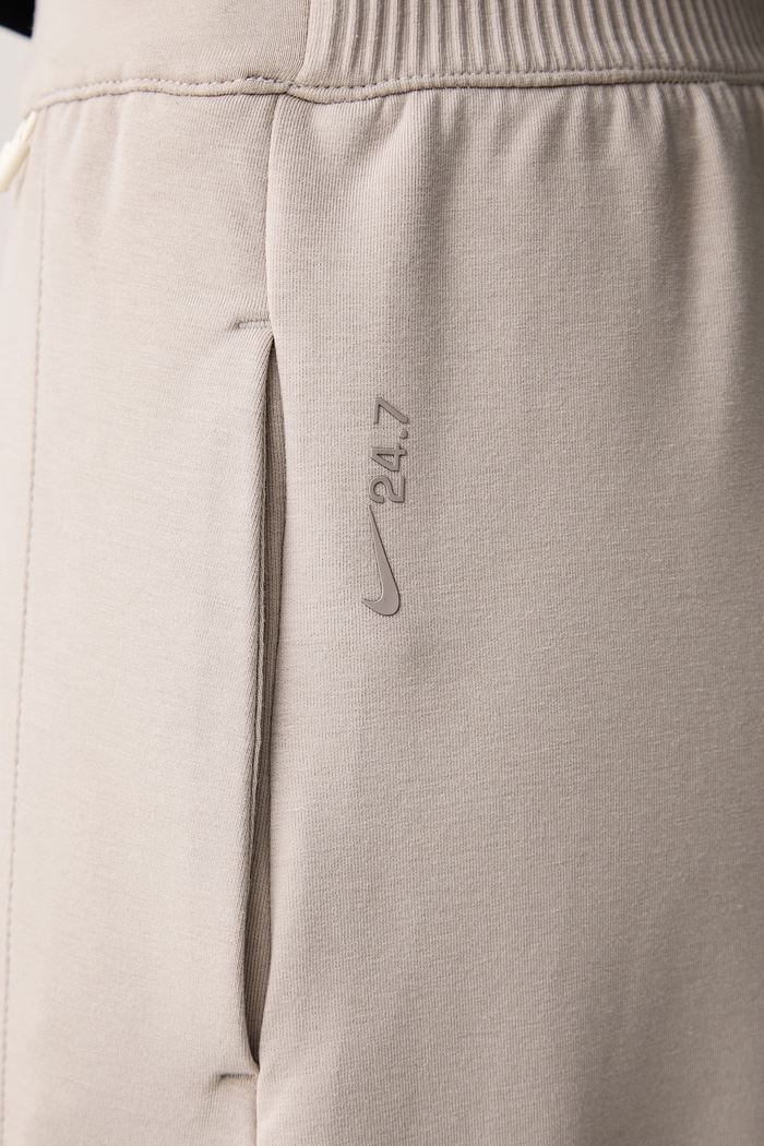 Spodnie treningowe damskie 24.7 Impossibly Soft Dri-FIT Nike IR1932.236 beżowy