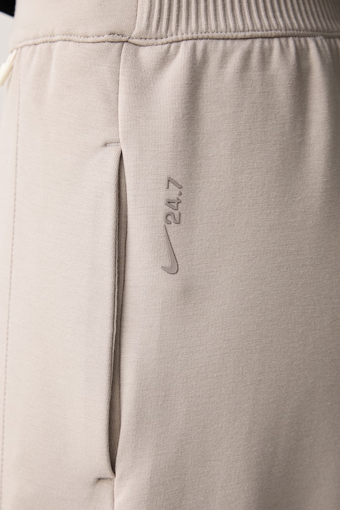 Spodnie treningowe damskie 24.7 Impossibly Soft Dri-FIT Nike IR1932.236 beżowy