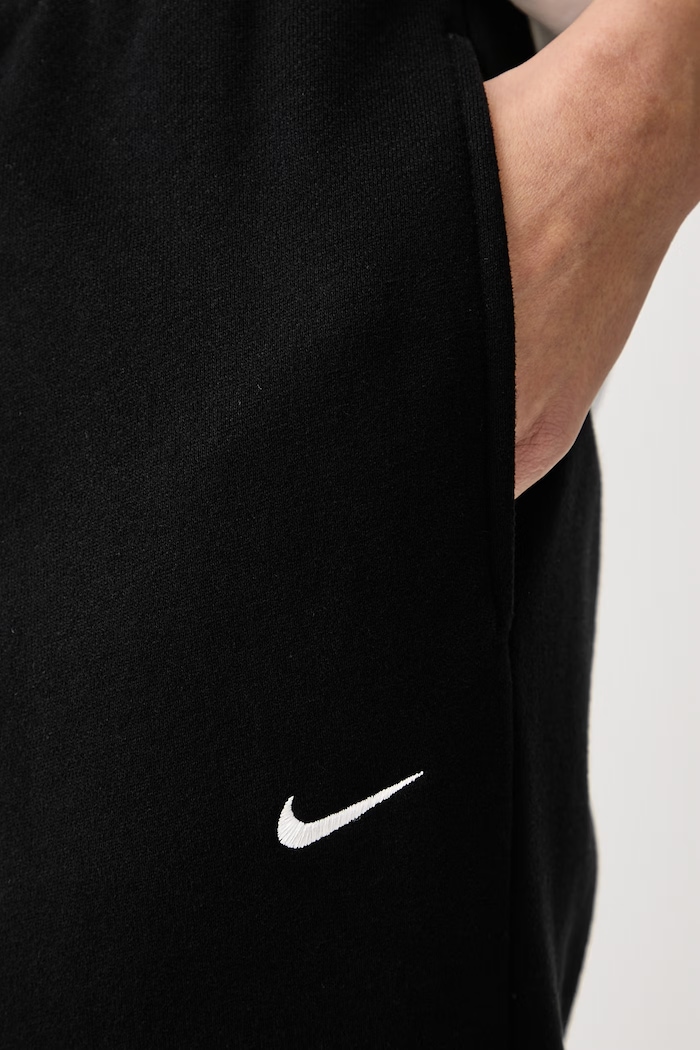Teplákové nohavice dámske s bavlnou Studio Fleece Nike Sportswear IM8076.001 čierna