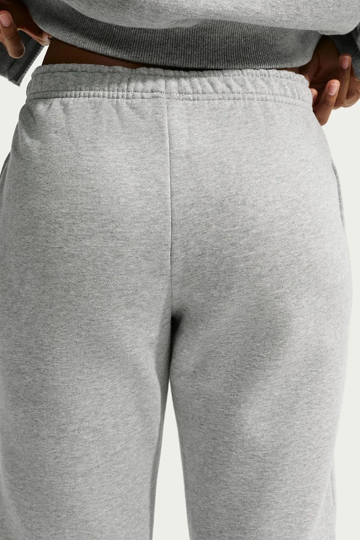 Spodnie dresowe damskie z bawełną Studio Fleece Nike Sportswear szary IM8076.063