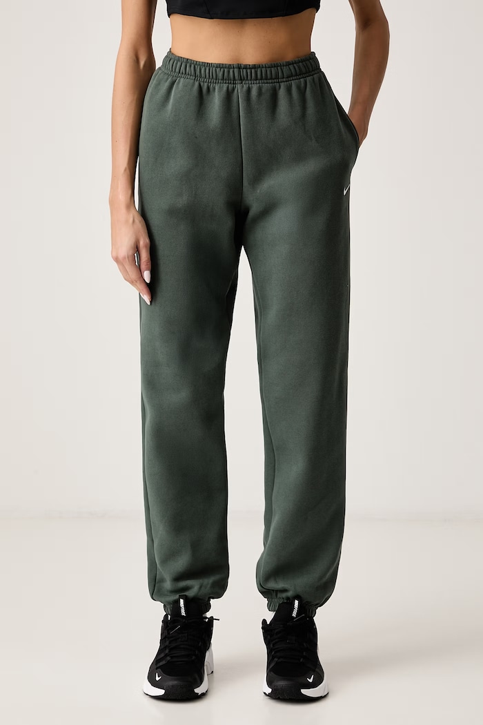 Nike Sportswear Pantaloni de trening pentru femei cu bumbac Studio Fleece verde IM8076.303