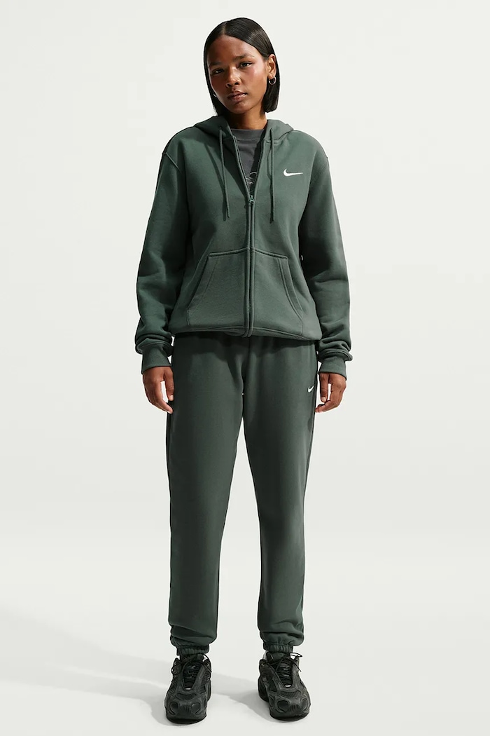 Nike Sportswear Spodnie dresowe damskie z bawełną Studio Fleece zielony IM8076.303