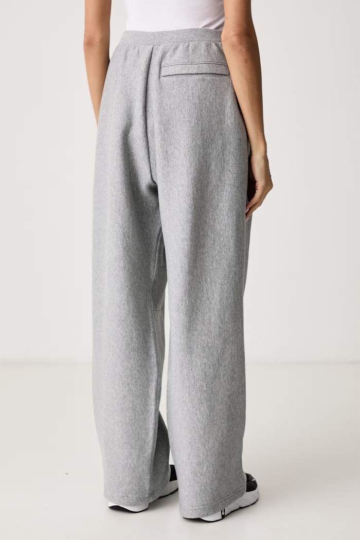 Odzież Nike Sportswear Spodnie dresowe damskie z bawełną Studio Fleece IM8092.063 szary