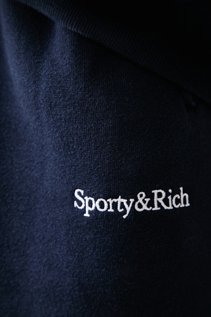Serif Logo spodnie dresowe bawełniane damskie Sporty & Rich granatowy PA08784300BL106