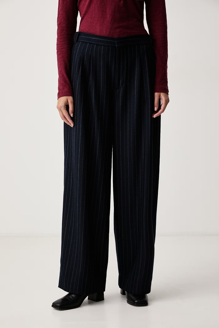 rag & bone Spodnie garniturowe damskie z wełną Lawrence granatowy RADU26F7MTA
