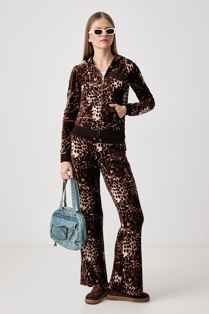 Juicy Couture Donji dio trenirke za žene ABSTRACT ANIMAL CAISA JCWBJ226339 smeđa AW26