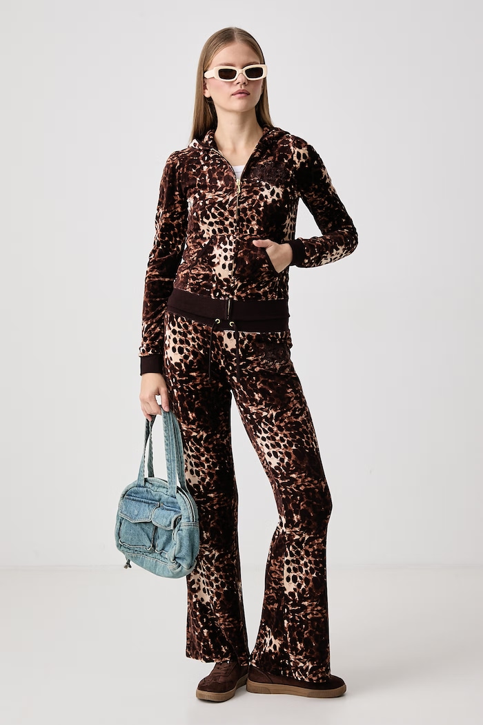 Juicy Couture Donji dio trenirke za žene ABSTRACT ANIMAL CAISA JCWBJ226339 smeđa AW26