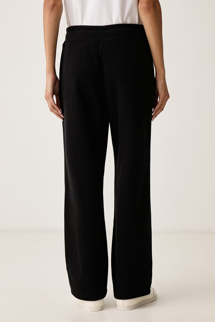 Odzież DKNY Spodnie dresowe damskie z bawełną DP6P3801 czarny