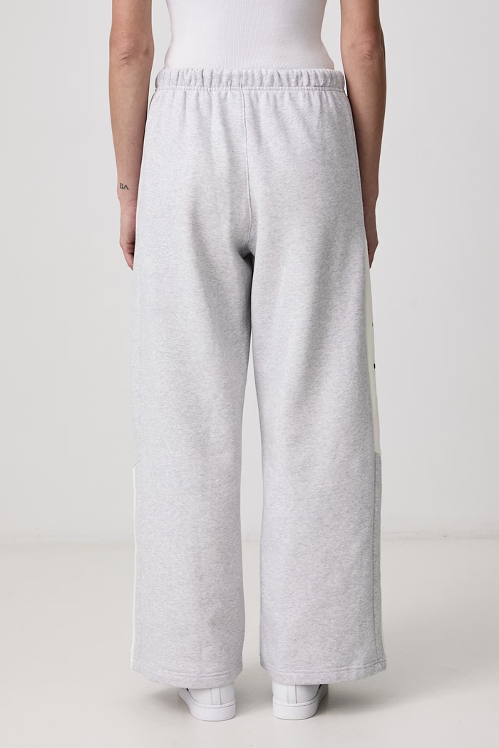 Odzież adidas Originals Adisignature NY spodnie dresowe z bawełną damskie LD1664 szary