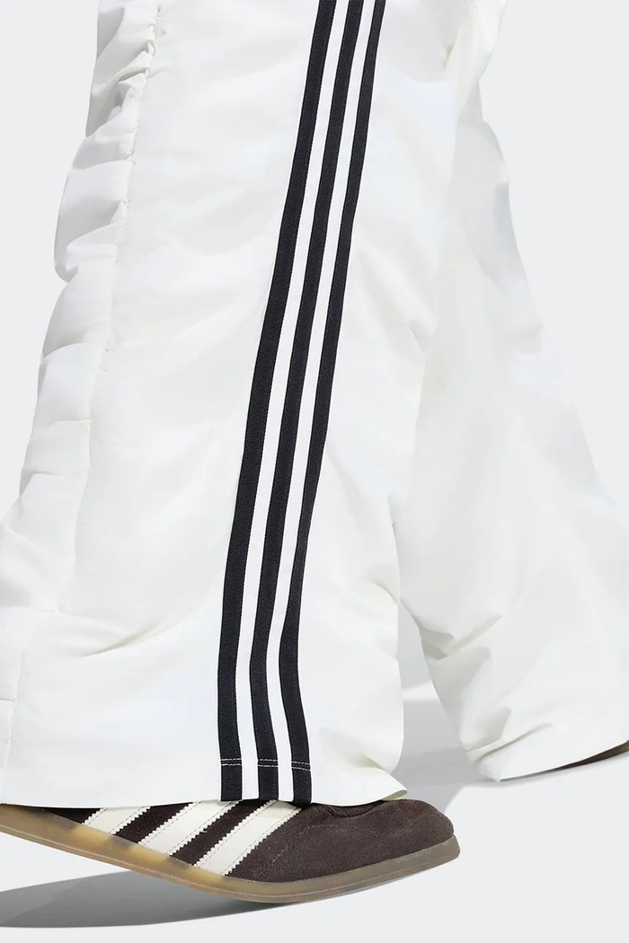 Spodnie damskie Adilenium Season 6 Faux Suede adidas Originals beżowy LH1929