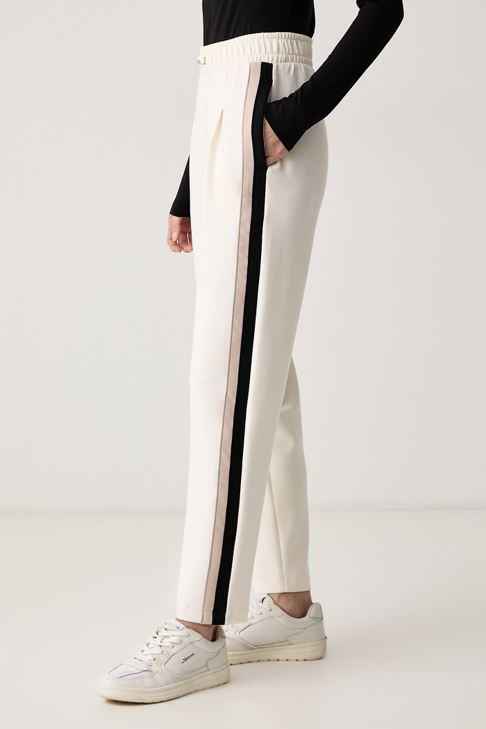 Spodnie dresowe damskie z modalem Mirage_Pants Tapered BOSS 50571041 beżowy