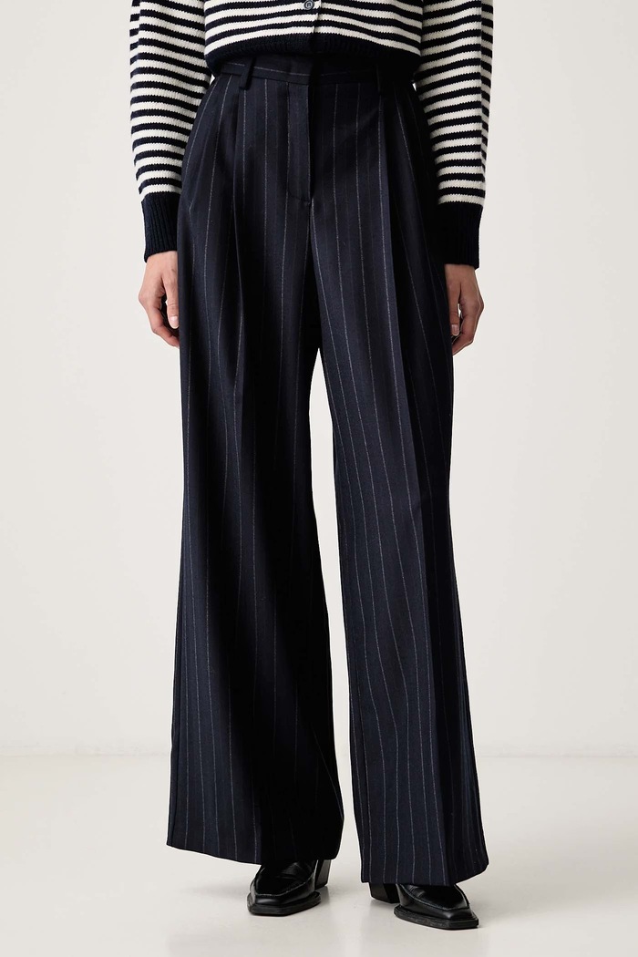 Weekend Max Mara Spodnie damskie z wełną WKDNEBBIE granatowy 2625136102600
