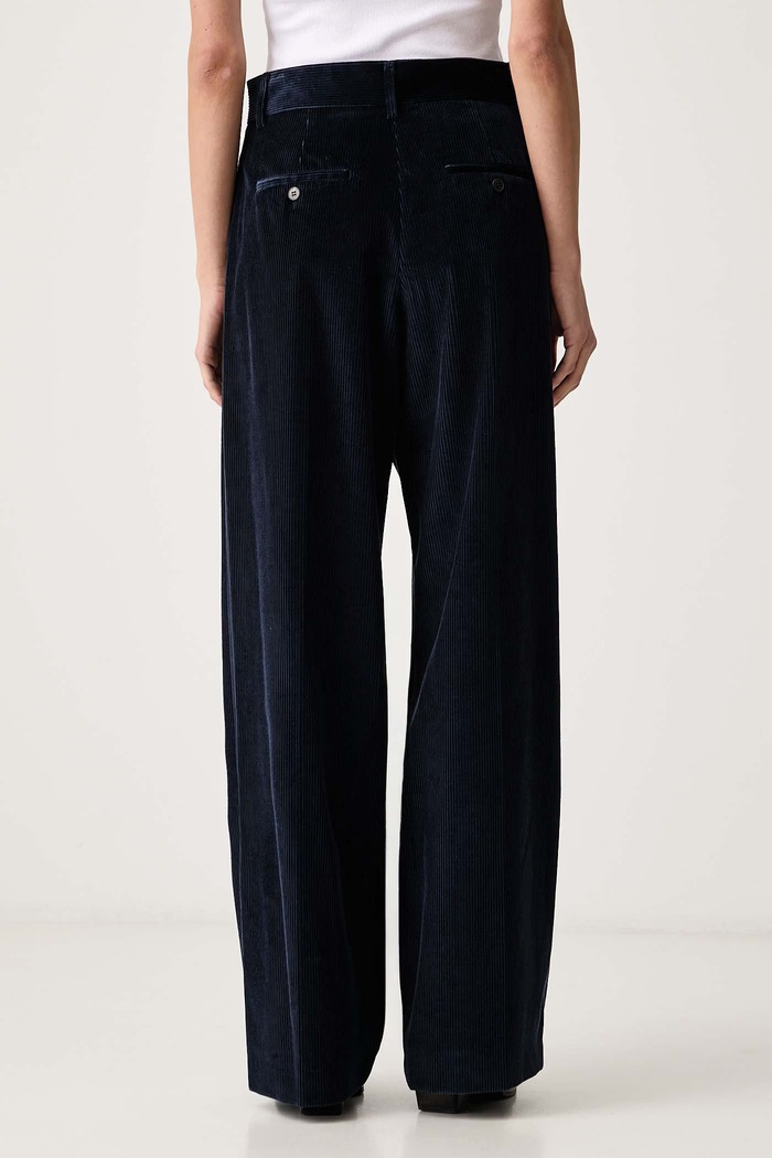 Odzież Weekend Max Mara Spodnie damskie sztruksowe WKDTANIA 2625136012600 granatowy