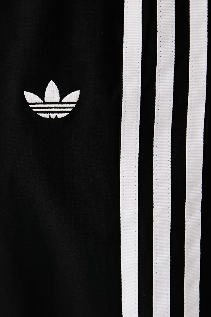 Spodnie dresowe damskie Micro Pleat Injection adidas Originals czarny LG4283