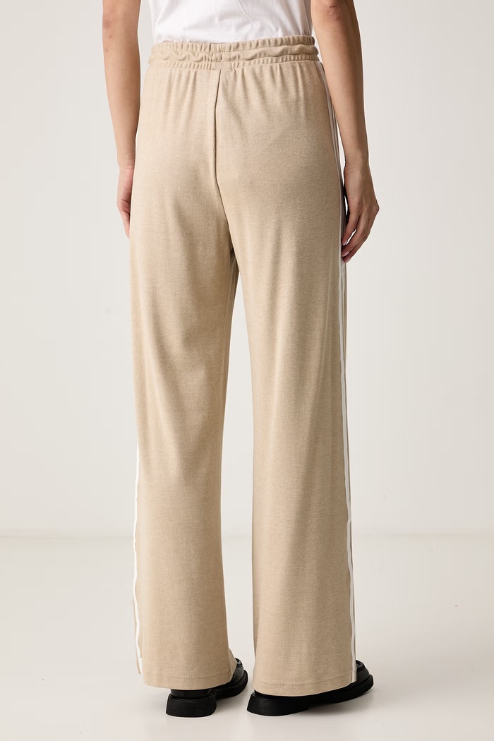 Odzież adidas Originals Spodnie dresowe damskie Advanced Archive LG3951 beżowy