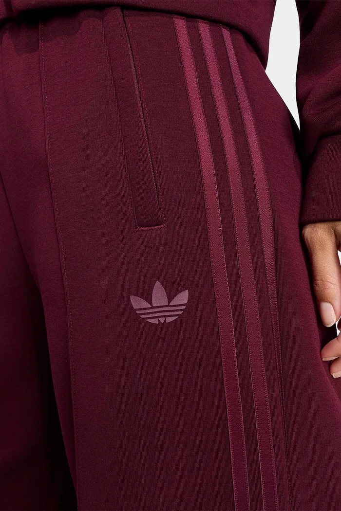 Spodnie dresowe damskie z bawełną Spacer adidas Originals KY0850 bordowy